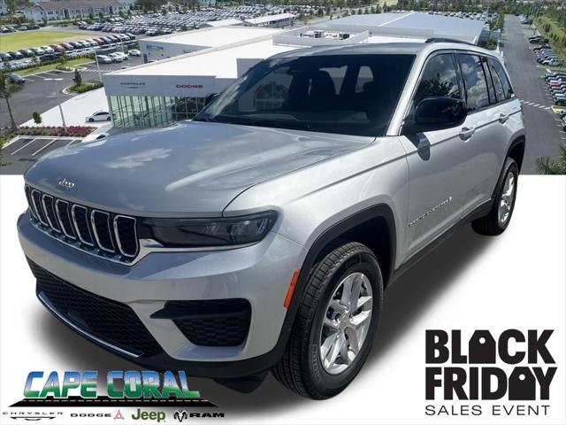 2025 Jeep Grand Cherokee GRAND CHEROKEE LAREDO X 4X4