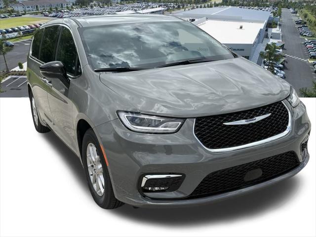 2025 Chrysler Pacifica PACIFICA SELECT