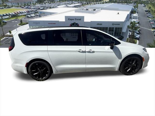 2025 Chrysler Pacifica PACIFICA LIMITED