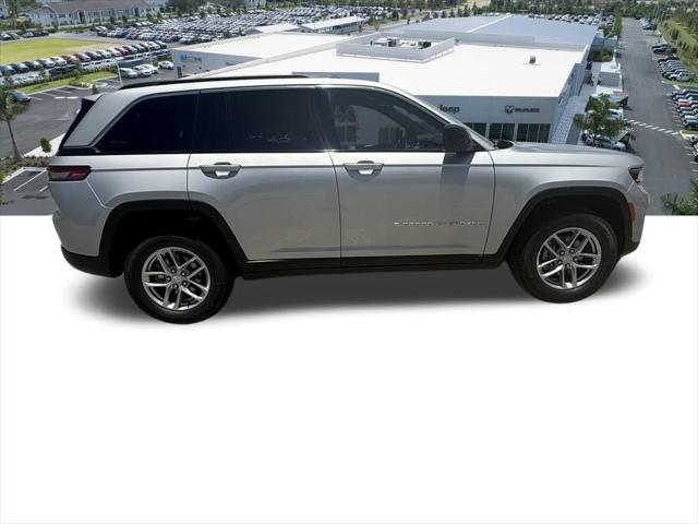 2025 Jeep Grand Cherokee GRAND CHEROKEE LAREDO X 4X2