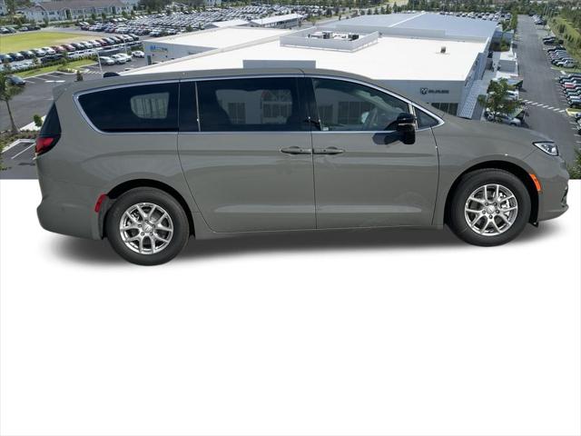 2025 Chrysler Pacifica PACIFICA SELECT