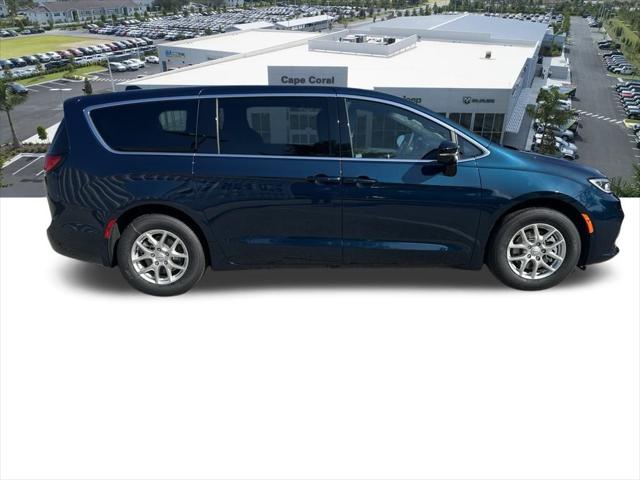 2025 Chrysler Pacifica PACIFICA SELECT