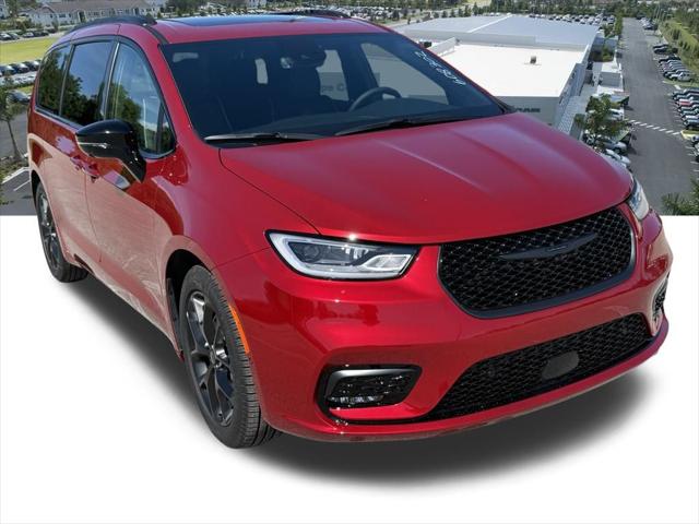 2025 Chrysler Pacifica PACIFICA LIMITED