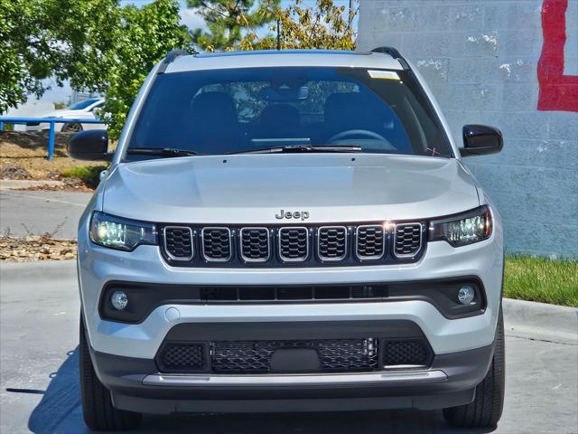 2025 Jeep Compass COMPASS LATITUDE 4X4