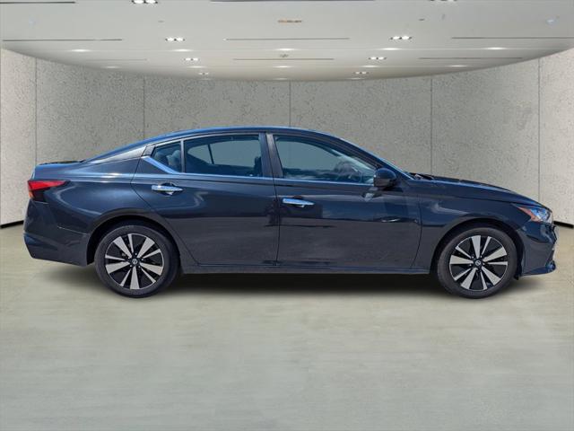 2022 Nissan Altima SV FWD