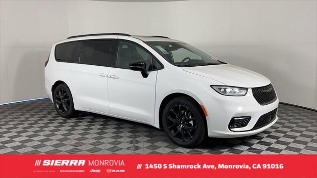 2025 Chrysler Pacifica PACIFICA LIMITED