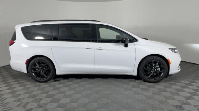 2025 Chrysler Pacifica PACIFICA LIMITED