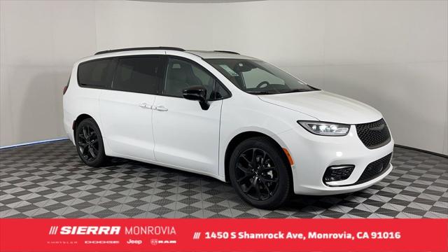 2025 Chrysler Pacifica PACIFICA LIMITED