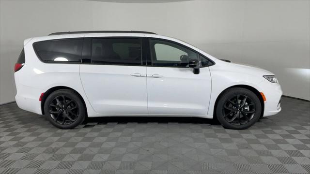 2025 Chrysler Pacifica PACIFICA LIMITED