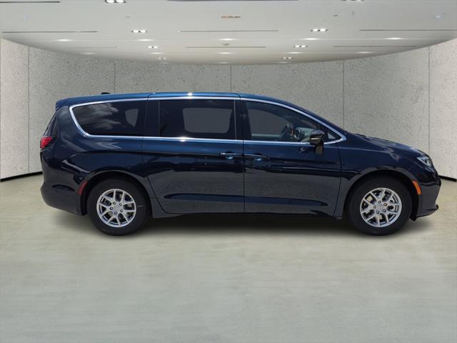 2025 Chrysler Pacifica PACIFICA SELECT