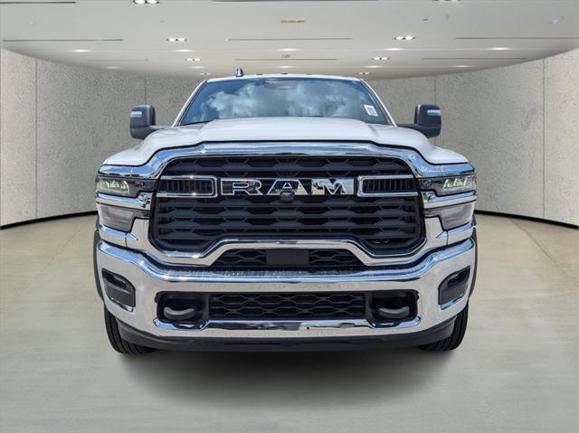 2025 RAM Ram 5500 Chassis Cab RAM 5500 TRADESMAN CHASSIS CREW CAB 4X4 84 CA 2025 RAM Ram 5500 Chassis Cab RAM 5500 TRADESMAN CHASSIS CREW CAB 4X4 84 CA