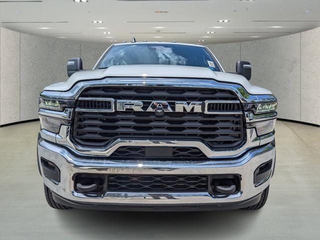 2025 RAM Ram 5500 Chassis Cab RAM 5500 TRADESMAN CHASSIS CREW CAB 4X4 84 CA