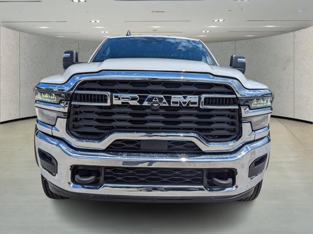 2025 RAM Ram 5500 Chassis Cab RAM 5500 TRADESMAN CHASSIS CREW CAB 4X4 84 CA