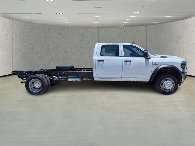 2025 RAM Ram 5500 Chassis Cab RAM 5500 TRADESMAN CHASSIS CREW CAB 4X4 84 CA 2025 RAM Ram 5500 Chassis Cab RAM 5500 TRADESMAN CHASSIS CREW CAB 4X4 84 CA