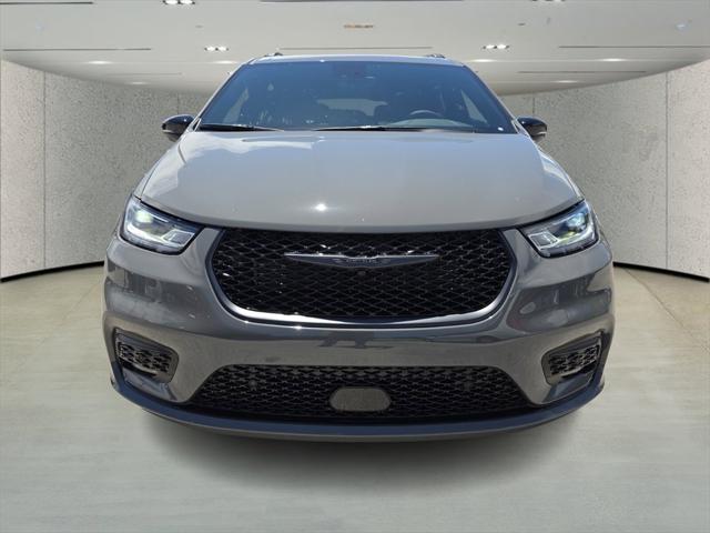 2025 Chrysler Pacifica PACIFICA LIMITED