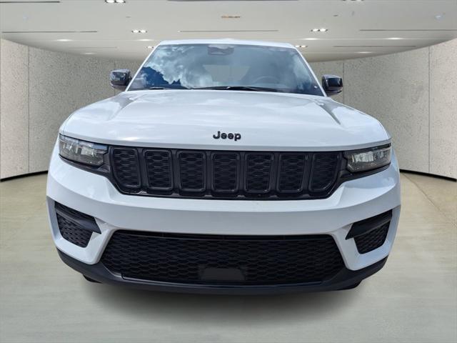 2025 Jeep Grand Cherokee GRAND CHEROKEE ALTITUDE 4X4 2025 Jeep Grand Cherokee GRAND CHEROKEE ALTITUDE 4X4