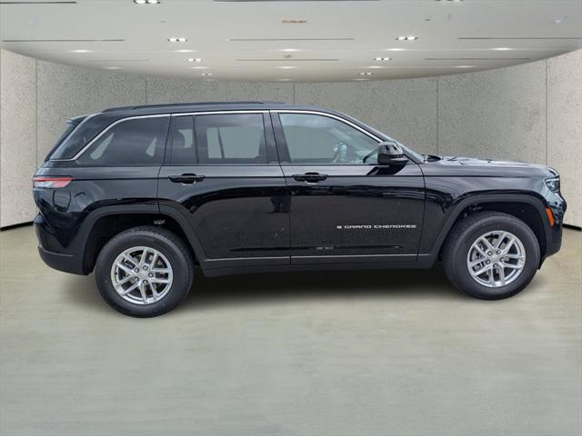 2025 Jeep Grand Cherokee GRAND CHEROKEE LAREDO X 4X2