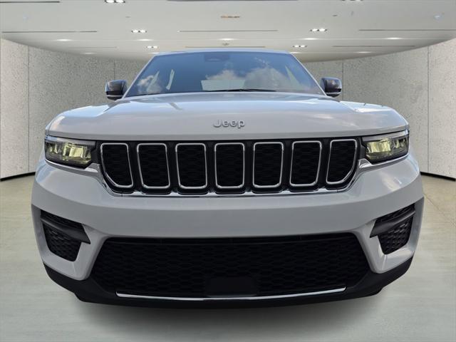 2025 Jeep Grand Cherokee GRAND CHEROKEE LAREDO X 4X2