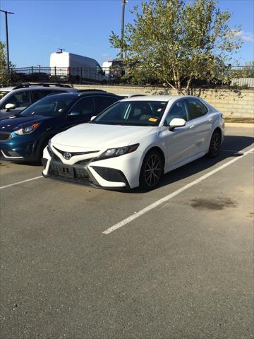 2021 Toyota Camry SE AWD