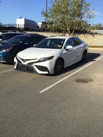 2021 Toyota Camry SE AWD
