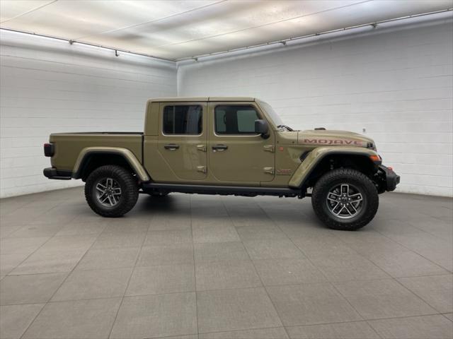 2025 Jeep Gladiator GLADIATOR MOJAVE 4X4
