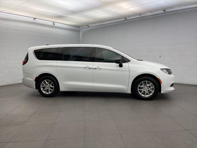 2026 Chrysler Voyager VOYAGER LX