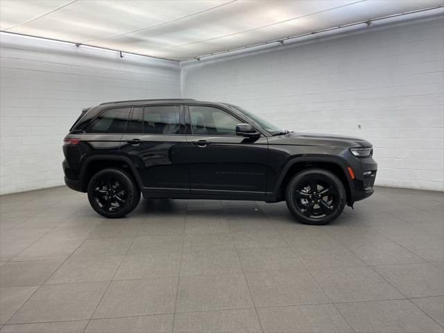 2025 Jeep Grand Cherokee GRAND CHEROKEE LIMITED 4X4 2025 Jeep Grand Cherokee GRAND CHEROKEE LIMITED 4X4