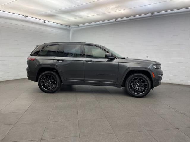 2025 Jeep Grand Cherokee GRAND CHEROKEE SUMMIT RESERVE 4X4