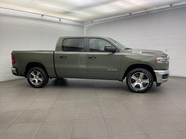 2025 RAM Ram 1500 RAM 1500 TRADESMAN CREW CAB 4X2 57 BOX