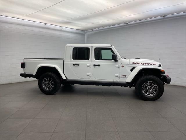 2025 Jeep Gladiator GLADIATOR MOJAVE 4X4