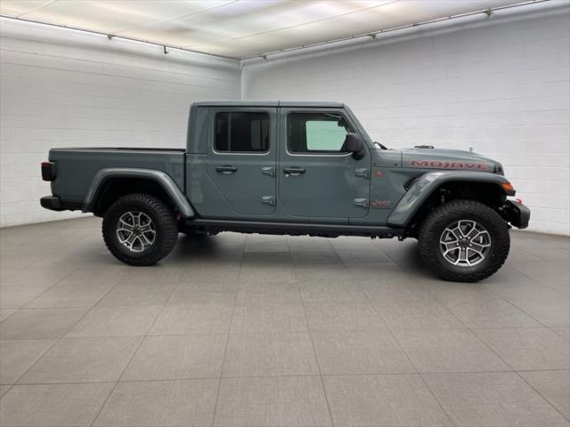 2025 Jeep Gladiator GLADIATOR MOJAVE 4X4