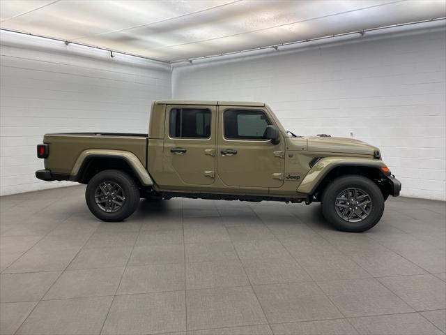 2025 Jeep Gladiator GLADIATOR SPORT S 4X4