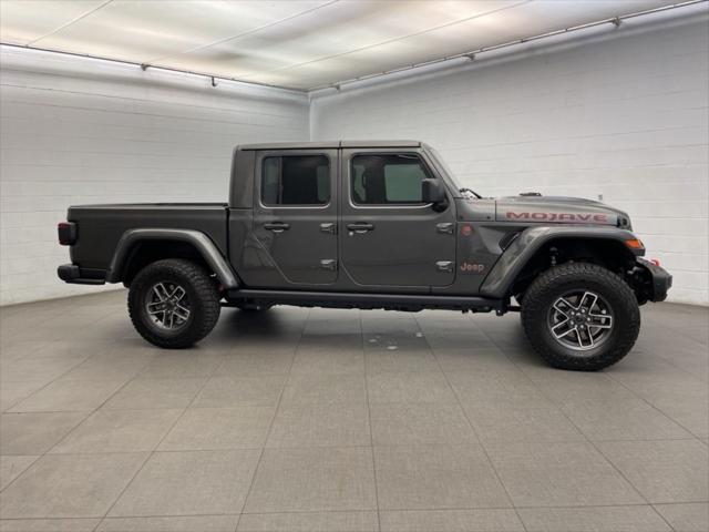 2025 Jeep Gladiator GLADIATOR MOJAVE X 4X4