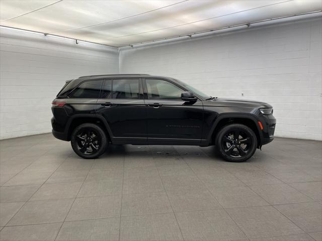 2025 Jeep Grand Cherokee GRAND CHEROKEE ALTITUDE X 4X4 2025 Jeep Grand Cherokee GRAND CHEROKEE ALTITUDE X 4X4