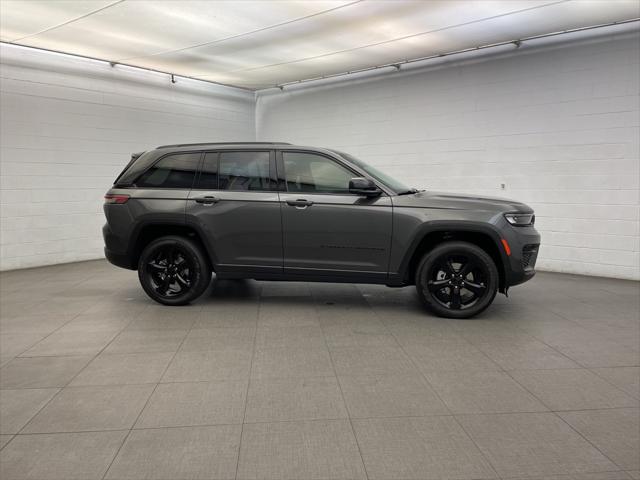 2025 Jeep Grand Cherokee GRAND CHEROKEE ALTITUDE X 4X4 2025 Jeep Grand Cherokee GRAND CHEROKEE ALTITUDE X 4X4