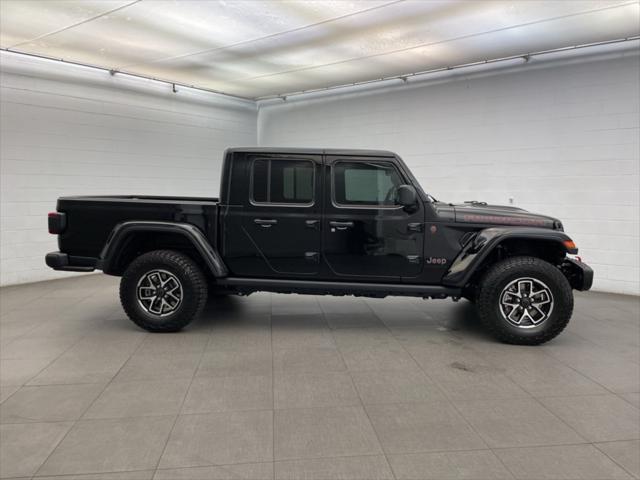 2025 Jeep Gladiator GLADIATOR RUBICON X 4X4