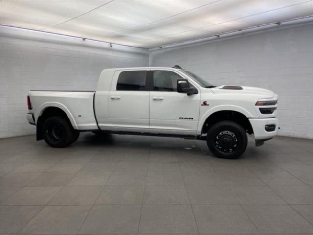 2026 RAM Ram 3500 RAM 3500 LIMITED MEGA CAB 4X4 64 BOX