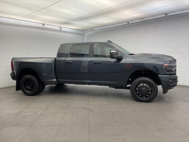 2026 RAM Ram 3500 RAM 3500 LARAMIE MEGA CAB 4X4 64 BOX 2026 RAM Ram 3500 RAM 3500 LARAMIE MEGA CAB 4X4 64 BOX