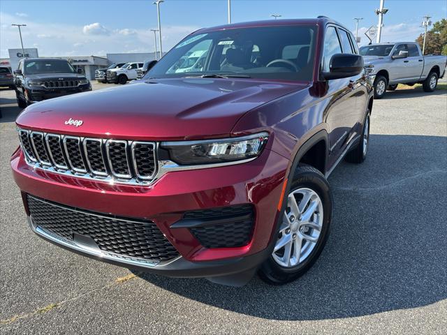 2025 Jeep Grand Cherokee GRAND CHEROKEE LAREDO X 4X4