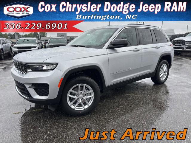 2025 Jeep Grand Cherokee GRAND CHEROKEE LAREDO X 4X4