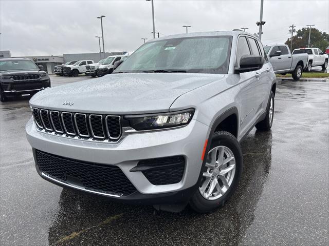 2025 Jeep Grand Cherokee GRAND CHEROKEE LAREDO X 4X4