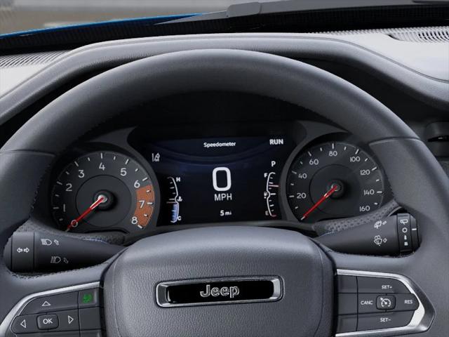 New 2026 Hydro Blue Pearl-Coat Exterior Paint Jeep Latitude image 58