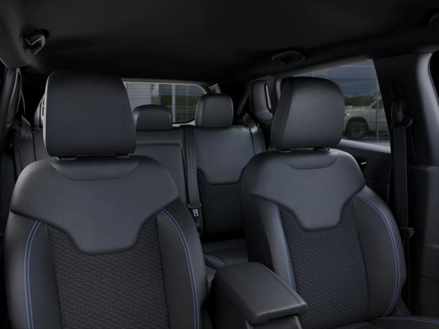 New 2026 Hydro Blue Pearl-Coat Exterior Paint Jeep Latitude image 68