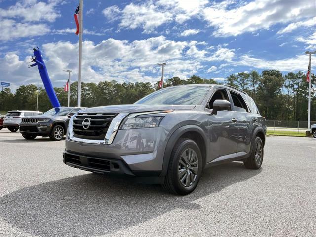 2024 Nissan Pathfinder SV FWD
