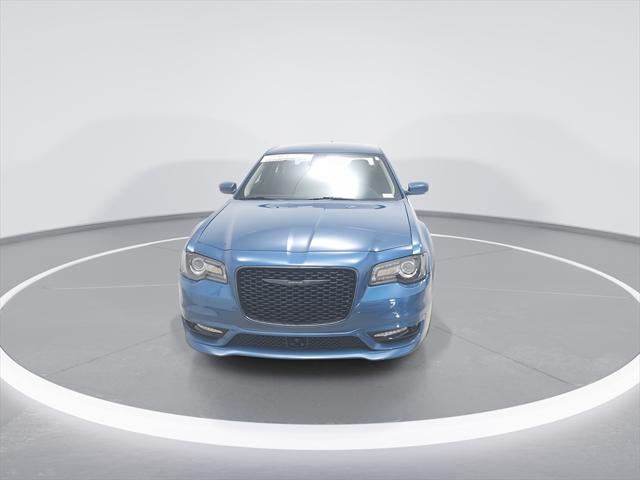 2023 Chrysler 300 Touring L