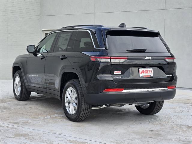 2025 Jeep Grand Cherokee GRAND CHEROKEE LAREDO X 4X4