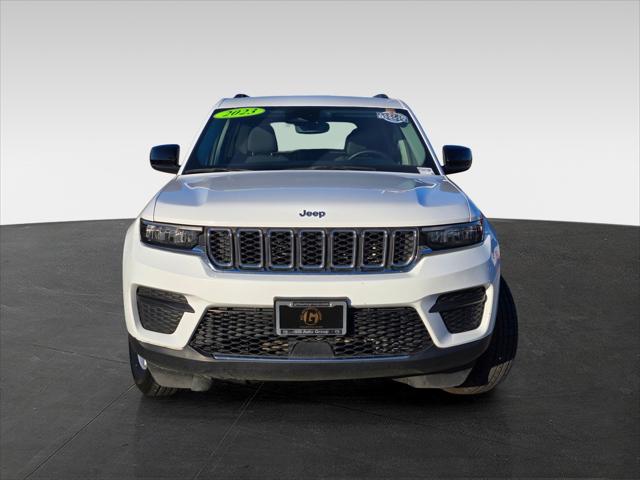 2023 Jeep Grand Cherokee Laredo 4x4 2023 Jeep Grand Cherokee Laredo 4x4