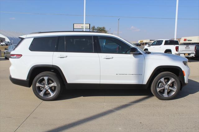 2025 Jeep Grand Cherokee GRAND CHEROKEE L LIMITED 4X4 2025 Jeep Grand Cherokee GRAND CHEROKEE L LIMITED 4X4