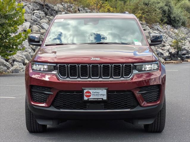 2025 Jeep Grand Cherokee GRAND CHEROKEE LAREDO X 4X4