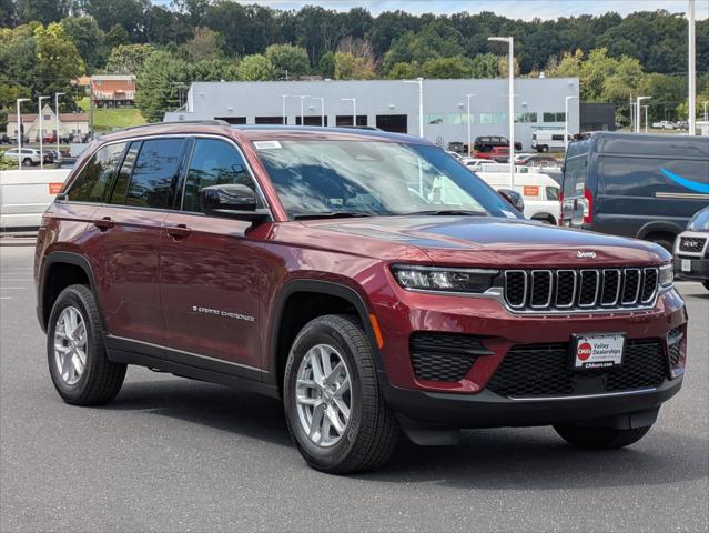 2025 Jeep Grand Cherokee GRAND CHEROKEE LAREDO X 4X4
